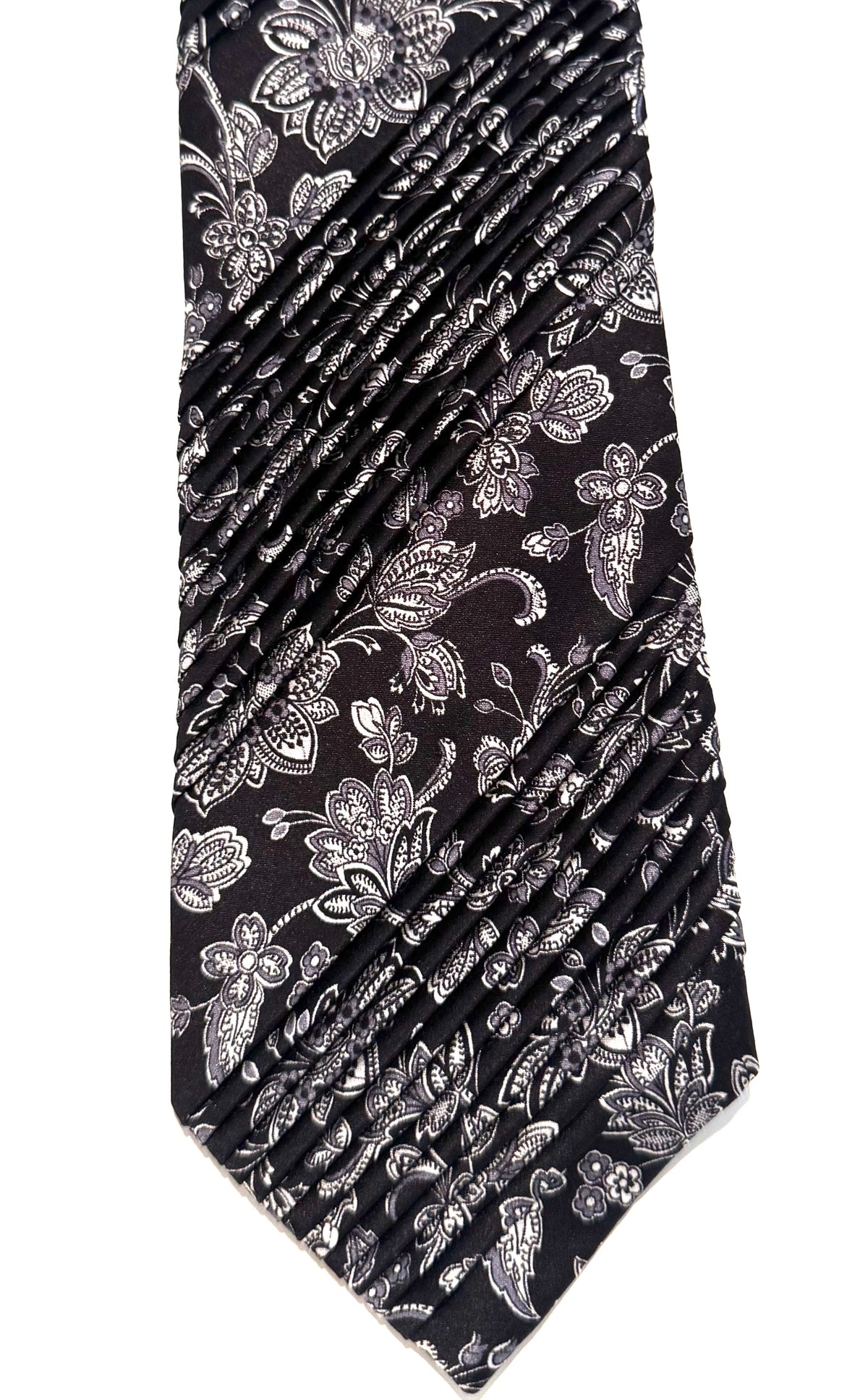 Silver Streak Pleated Tie